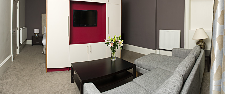 Capital Residence - Suite Lounge