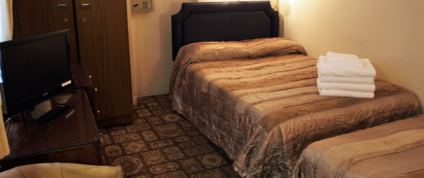 Caswell Hotel London Victoria - Quad Room