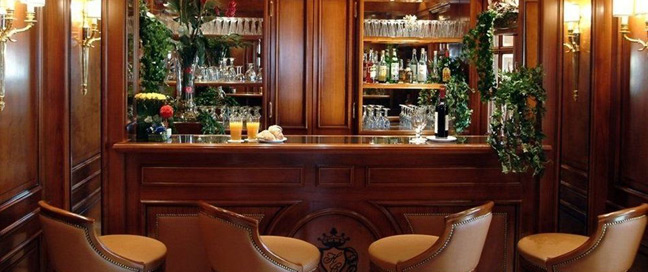 Champagne Palace Hotel - Bar