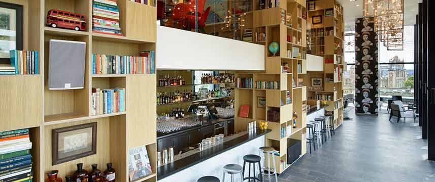 CitizenM Tower of London - CloudM Bar CitizenM Tower of London - CloudM Bar