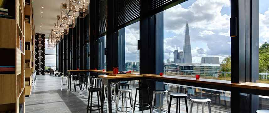CitizenM Tower of London - CloudM Views CitizenM Tower of London - CloudM Views