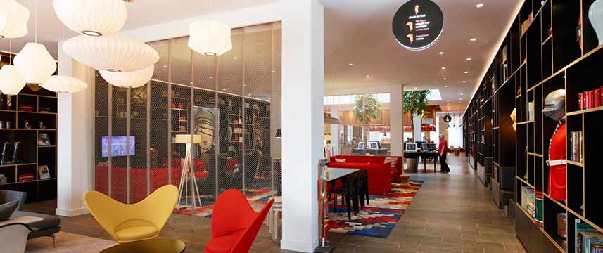 CitizenM Tower of London - Lobby CitizenM Tower of London - Lobby