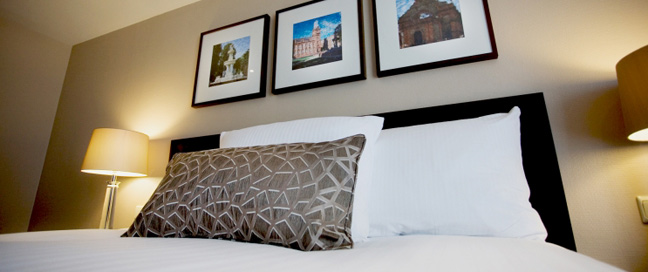 Clayton Hotel Dublin Airport - Bedroom