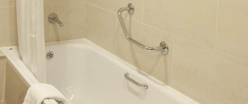 Clayton Hotel Leopardstown - Bathroom Clayton Hotel Leopardstown - Bathroom