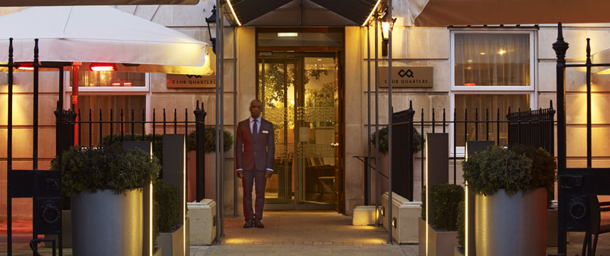 Club Quarters Lincolns Inn Fields Welcoming Door Man Club Quarters Lincolns Inn Fields Welcoming Door Man