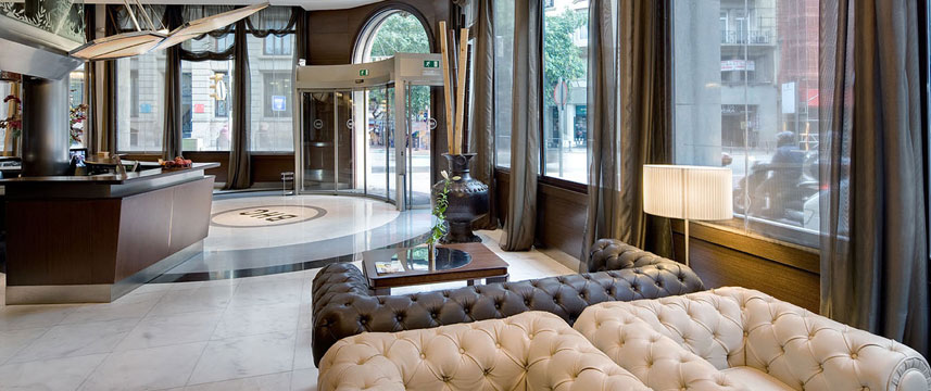 Colonial - Lobby Seating Colonial - Lobby Seating