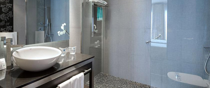 Colonial - Shower Colonial - Shower