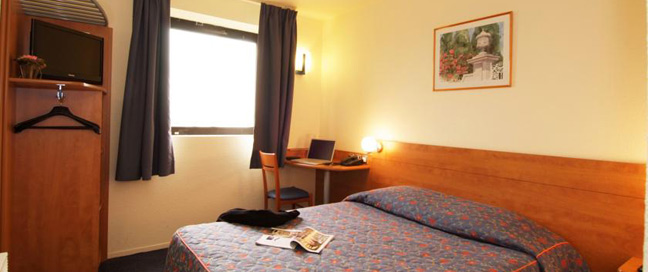 Comfort Inn Rosny sous Bois Bedroom