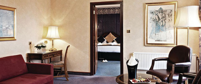 Copthorne Hotel Effingham Gatwick - Suite Lounge