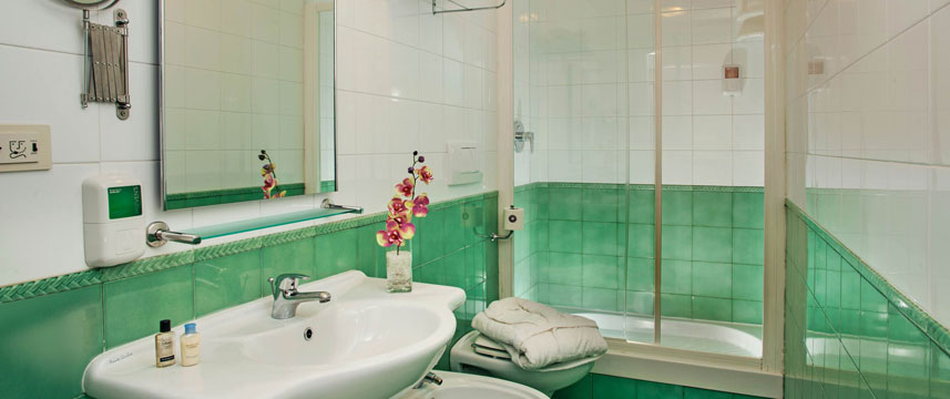 Cosmopolita Hotel - Bathroom