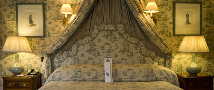 Cotswold Lodge Classic Hotel - Feature Bed Cotswold Lodge Classic Hotel - Feature Bed