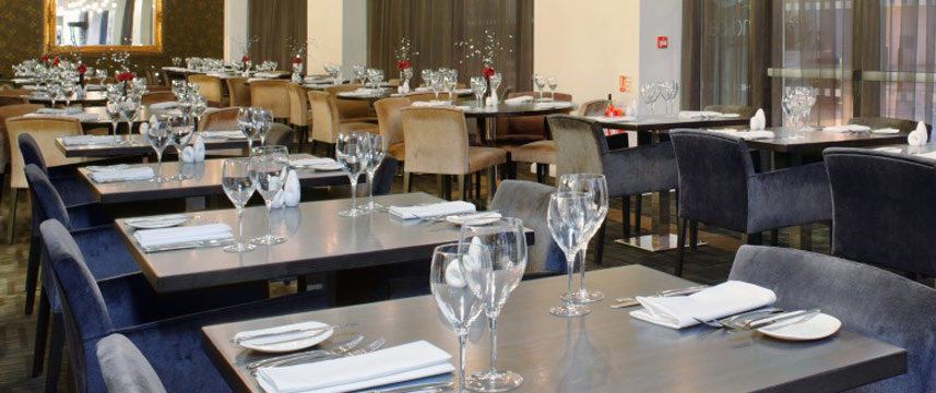 Crowne Plaza Birmingham - Restaurant Area Crowne Plaza Birmingham - Restaurant Area