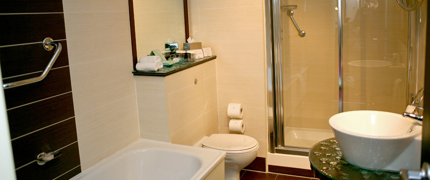 Crowne Plaza Dublin Northwood - Bathroom Crowne Plaza Dublin Northwood - Bathroom
