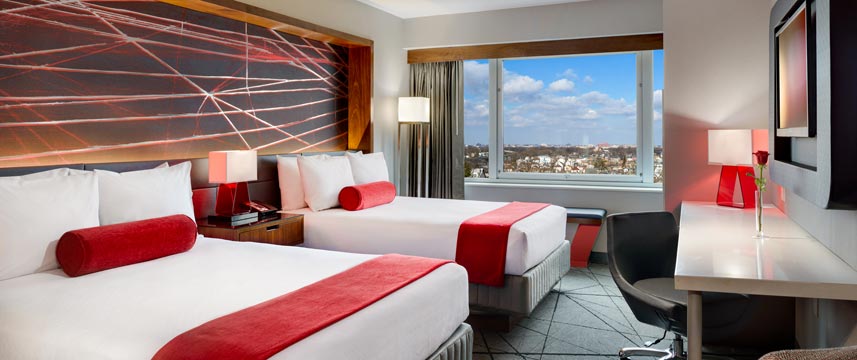 Crowne Plaza JFK Airport - Two Queen Bed Room