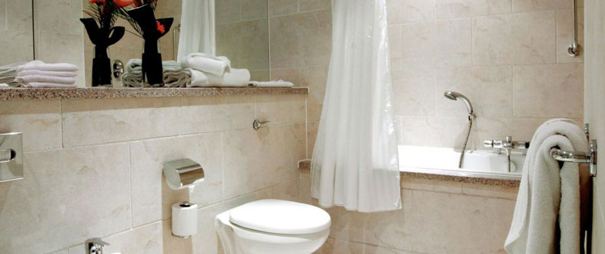 Crowne Plaza Liverpool - Bathroom Crowne Plaza Liverpool - Bathroom