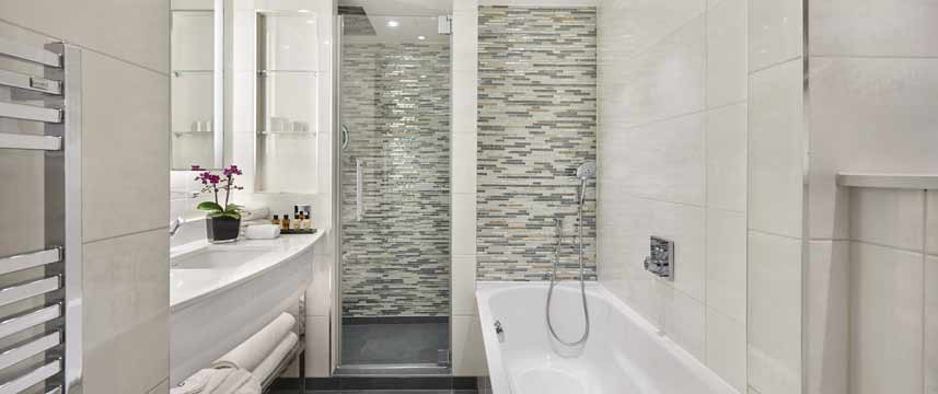 Crowne Plaza London Albert Embankment - Shower Room Crowne Plaza London Albert Embankment - Shower Room