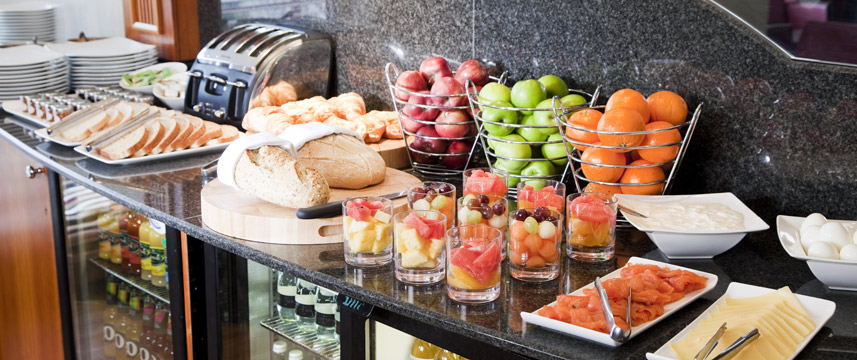 Crowne Plaza London Heathrow - Breakfast Buffet Crowne Plaza London Heathrow - Breakfast Buffet