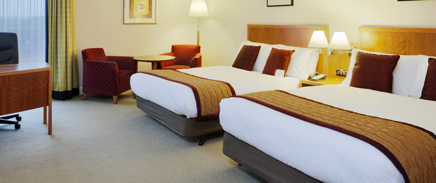 Crowne Plaza London Heathrow - Family Room Crowne Plaza London Heathrow - Family Room