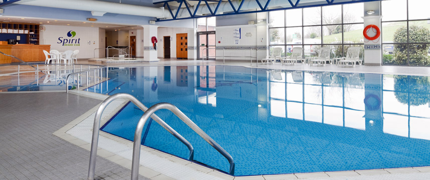 Crowne Plaza London Heathrow - Pool Crowne Plaza London Heathrow - Pool