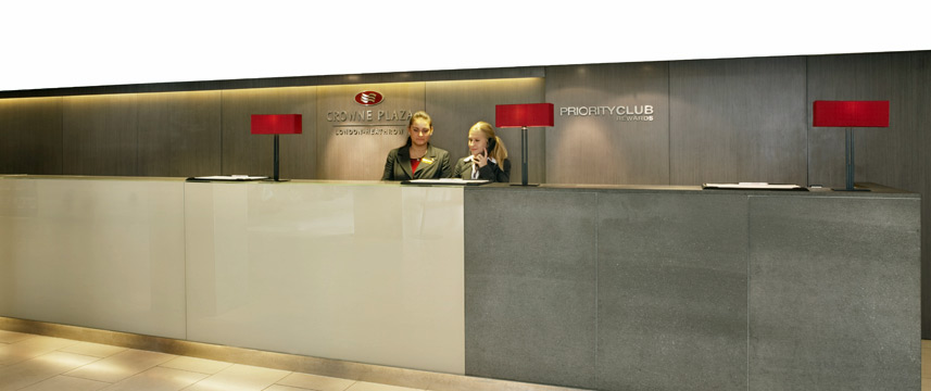 Crowne Plaza London Heathrow - Reception Crowne Plaza London Heathrow - Reception