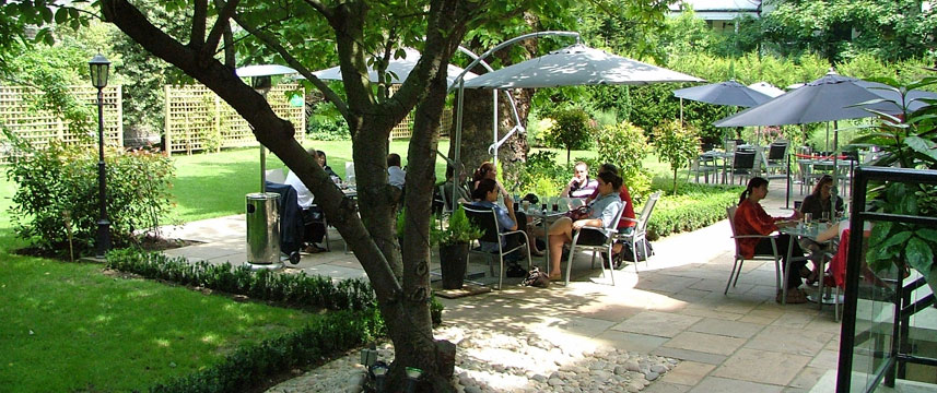 Crowne Plaza London Kensington - Garden Crowne Plaza London Kensington - Garden