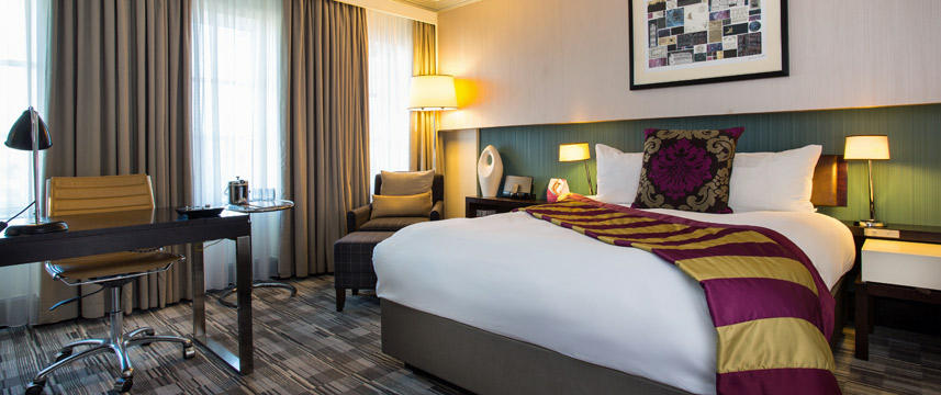 Crowne Plaza London The City - Queen Room Crowne Plaza London The City - Queen Room