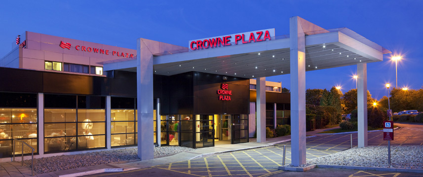 Crowne Plaza Manchester Airport - Exterior
