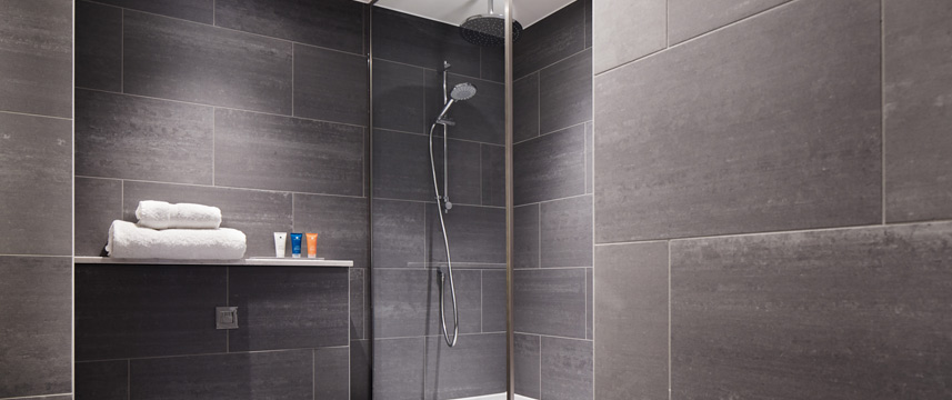 Crowne Plaza Manchester Oxford Road - Bathroom Crowne Plaza Manchester Oxford Road - Bathroom