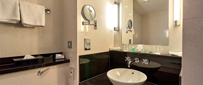Crowne Plaza Marlow - Bathroom