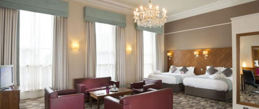 Crowne Plaza Royal Terrace - Deluxe Room Crowne Plaza Royal Terrace - Deluxe Room