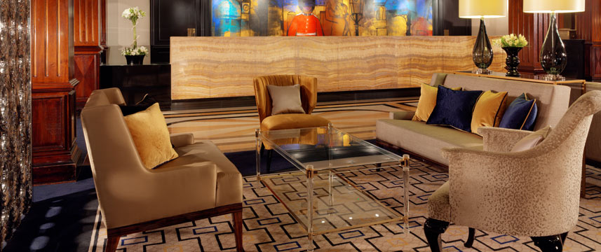 Crowne Plaza St James - Lounge Area