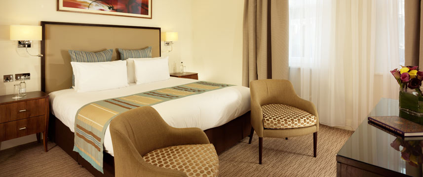 Crowne Plaza St James - Superior Room