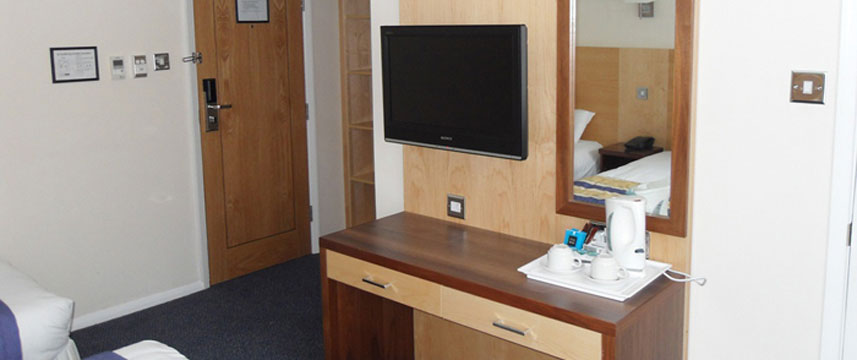 Days Hotel Gatwick Work Desk Days Hotel Gatwick Work Desk