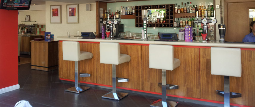 Days Hotel Hounslow Bar Days Hotel Hounslow Bar