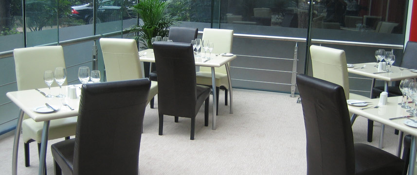 Days Hotel Hounslow Restaurant Tables Days Hotel Hounslow Restaurant Tables