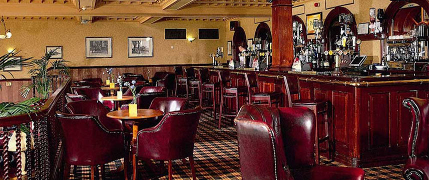 De Vere University Arms Hotel - Bar De Vere University Arms Hotel - Bar