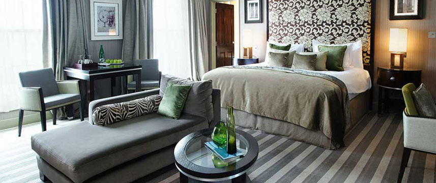 De Vere University Arms Hotel - Bedroom Suite De Vere University Arms Hotel - Bedroom Suite