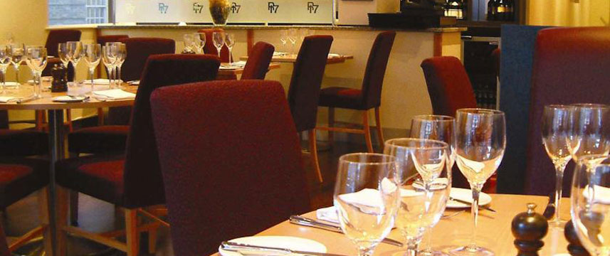 De Vere University Arms Hotel - Restaurant De Vere University Arms Hotel - Restaurant