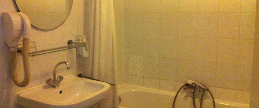 Delta Hotel City Centre - Bath Room