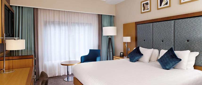 DoubleTree By Hilton London Victoria - Queen Bedded Room