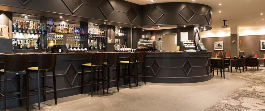 DoubleTree by Hilton Aberdeen Treetops - Bar DoubleTree by Hilton Aberdeen Treetops - Bar