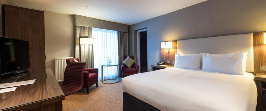 DoubleTree by Hilton Aberdeen Treetops - Queen Deluxe Room DoubleTree by Hilton Aberdeen Treetops - Queen Deluxe Room