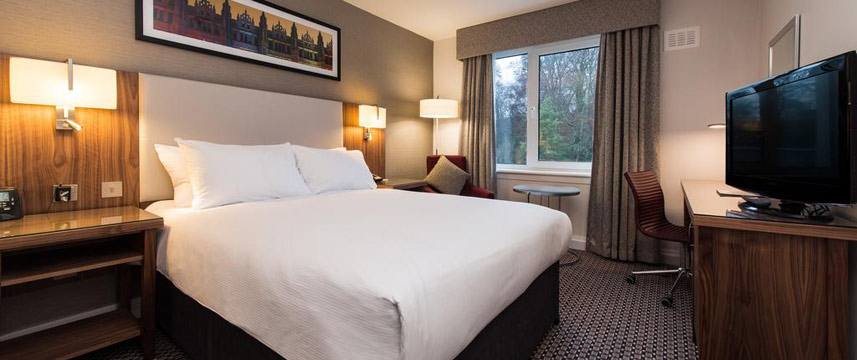 DoubleTree by Hilton Aberdeen Treetops - Queen Room DoubleTree by Hilton Aberdeen Treetops - Queen Room