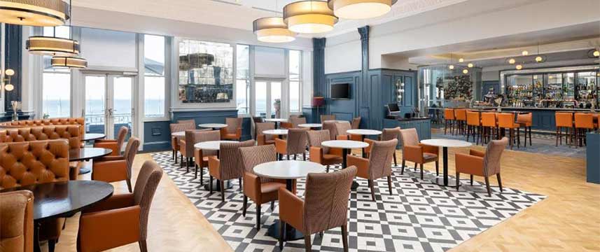 DoubleTree by Hilton Brighton Metropole - Bar Seating