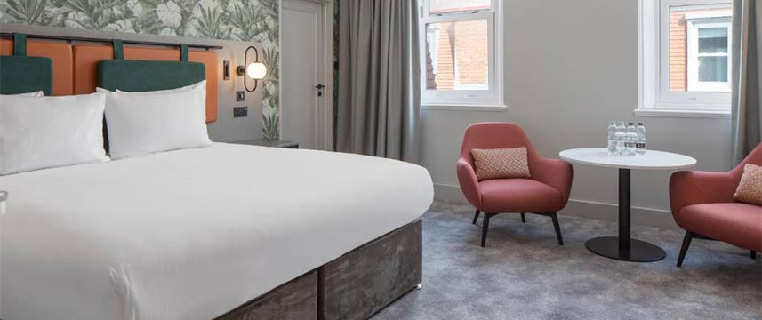DoubleTree by Hilton Brighton Metropole - King Bedded Room