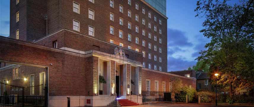 DoubleTree by Hilton Greenwich Exterior
