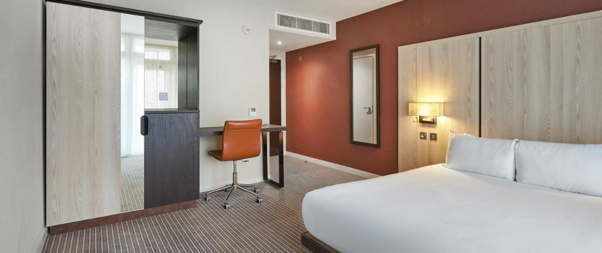 Doubletree By Hilton London Excel Deluxe King Doubletree By Hilton London Excel Deluxe King