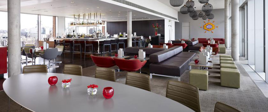 Doubletree Leeds Bar