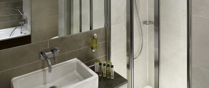 Doubletree Leeds Bathroom