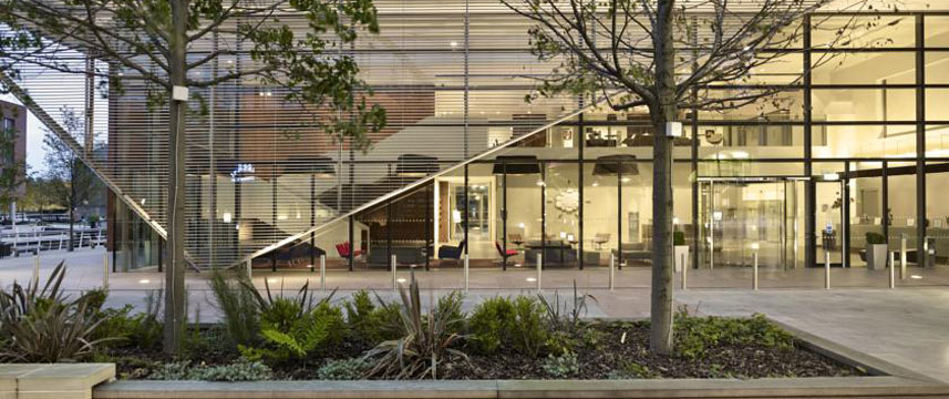 Doubletree Leeds Exterior
